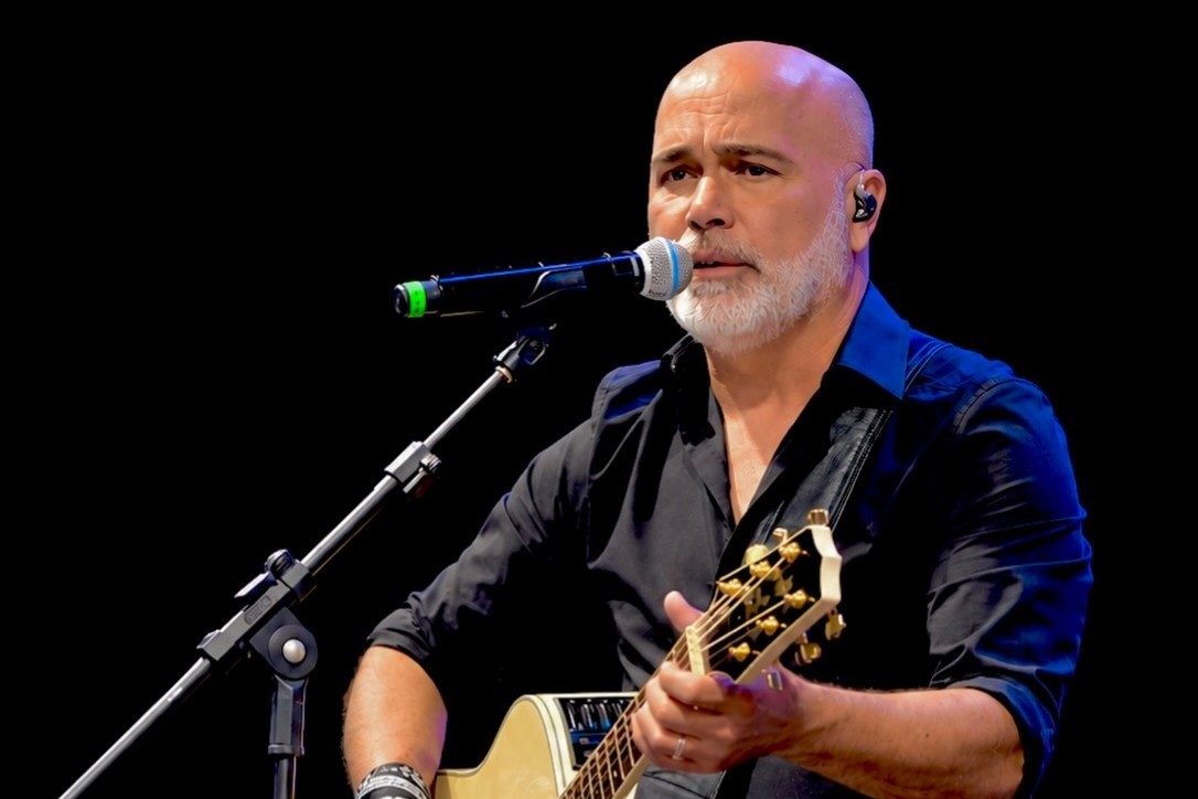 Morre o cantor sertanejo Rick Sollo, da dupla com Renner, em acidente aéreo